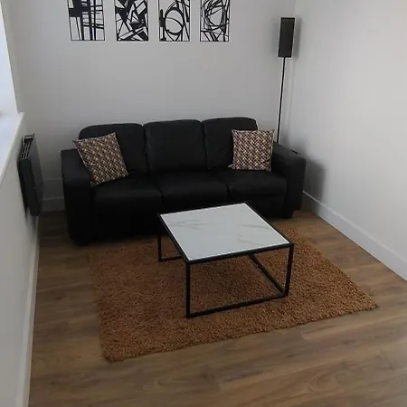 דירה Luxurious One-bedroom *