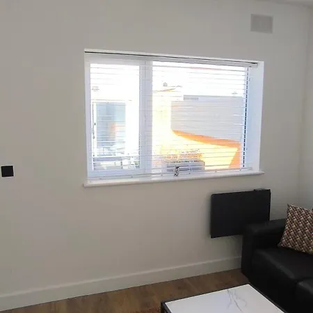 Luxurious One-bedroom Διαμέρισμα *